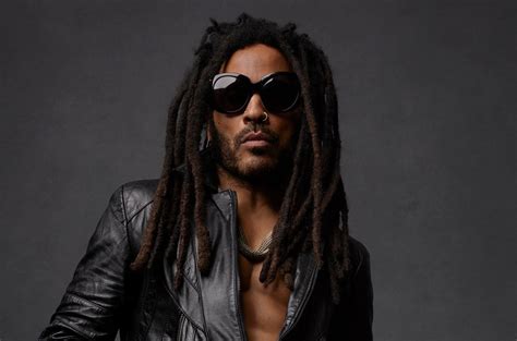 Lenny Kravitz's Surprise Samba Set:  A Night of Unexpected Rhythms and Brazilian Soul